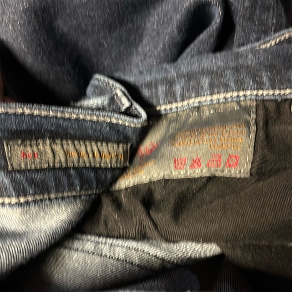 Citizens of Humanity Women’s Ava Low Rise Straight Leg Jeans Ankle Fray Size 31 - Picture 5 of 11